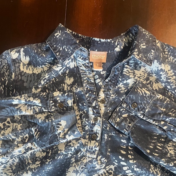 Chico’s Blue Pattern Pull on Shirt - Picture 2 of 5